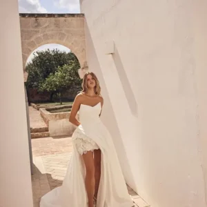 Modeca - Lia- Salon venčanica La Perla