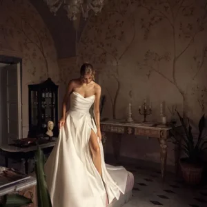 Modeca - Marcella - Salon venčanica La Perla
