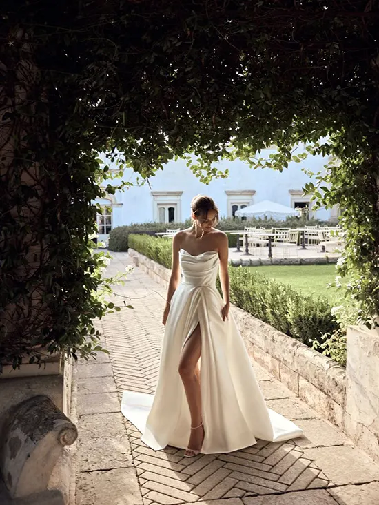 Modeca - Marcella - Salon venčanica La Perla