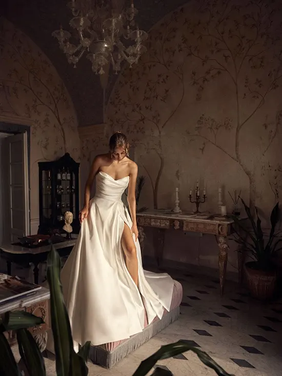 Modeca - Marcella - Salon venčanica La Perla